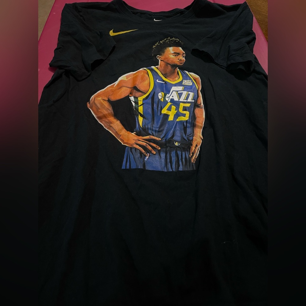 Basketball t-shirt